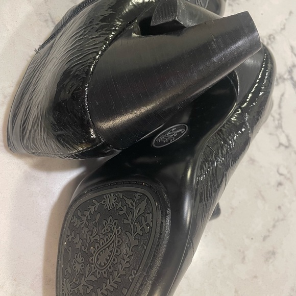 Black Softt healed boots - Picture 2 of 4